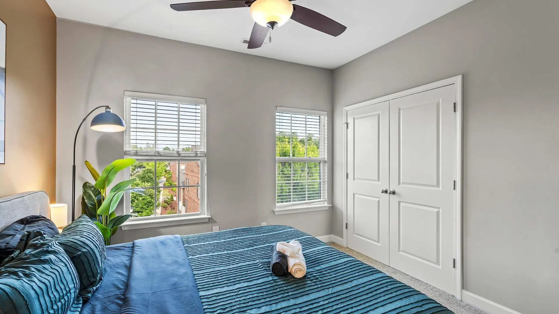 Holiday home Upscale King 3Br Townhouse In Pineville Charlotte