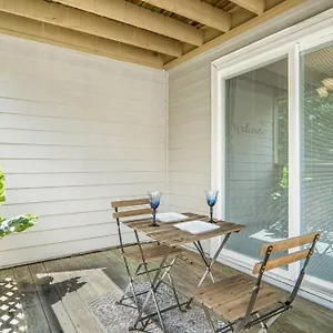  Holiday home Peacefull Getaway 20 Mins From Airport