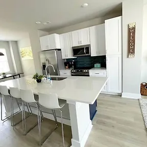  Holiday home Brand New Build 10 Min- Uptown